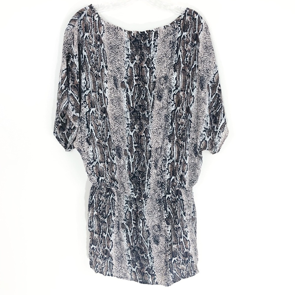 4/$25 Anthropologie Tolani Snakeskin Open Back Tunic Top